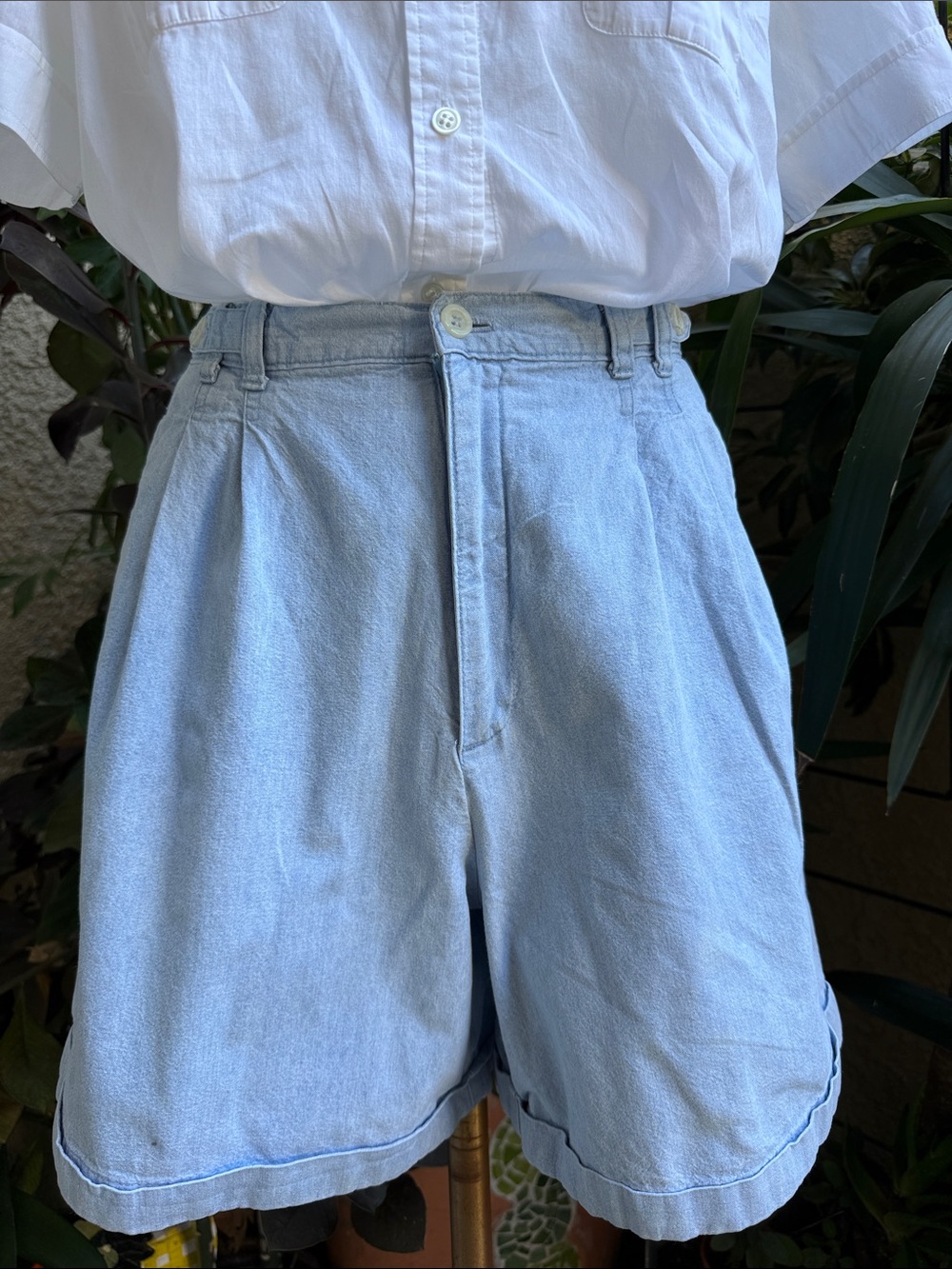 Vintage Light Blue Women's High-Waist Pleated Cotton Shorts